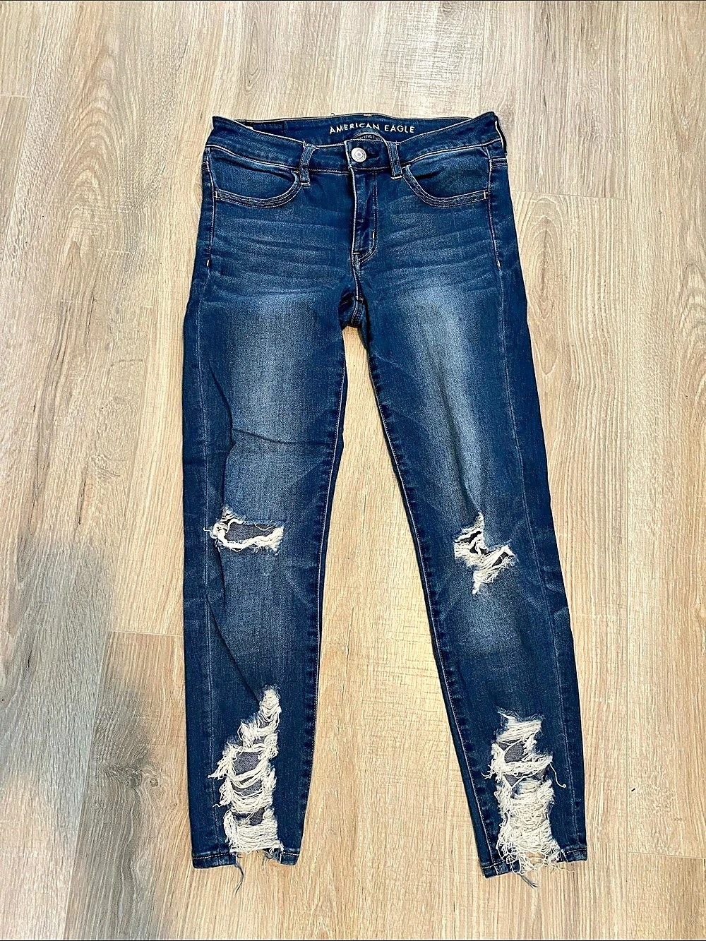 American Eagle Distressed Skinny Jeans in Blue